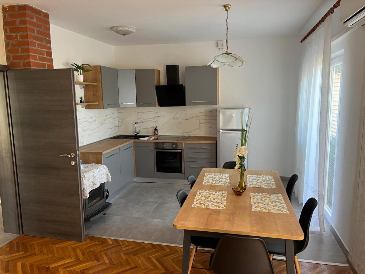 Apartmani Katica Новалья Экстерьер фото